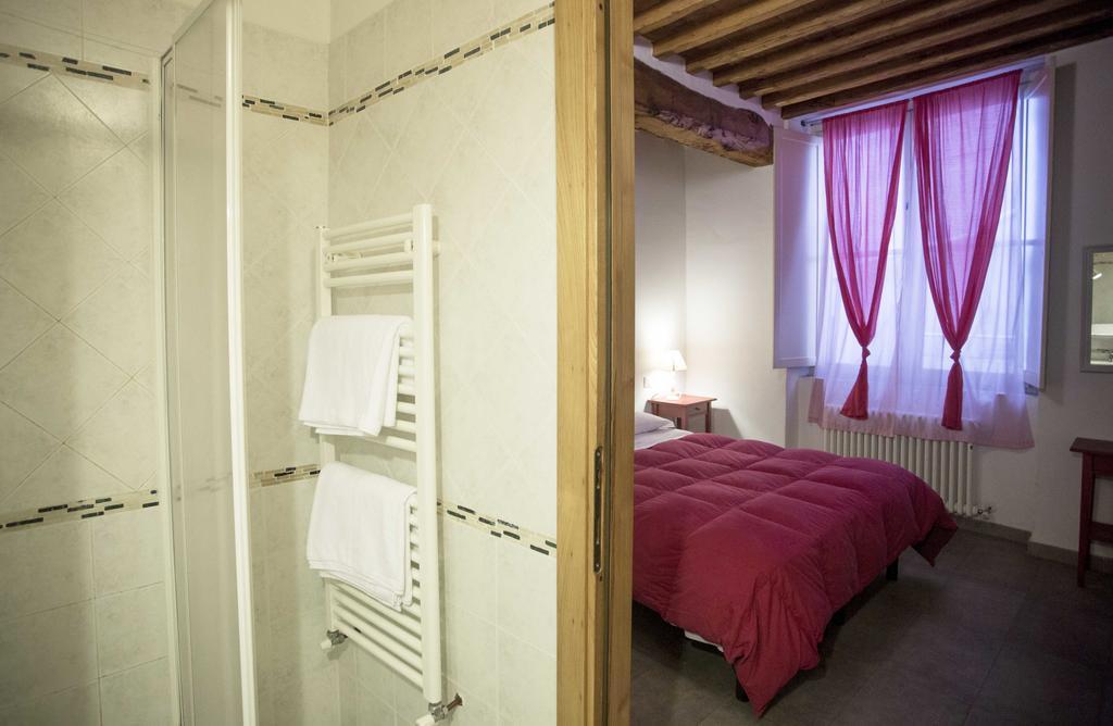 Le Donzelle - Hituscany Pisa Room photo